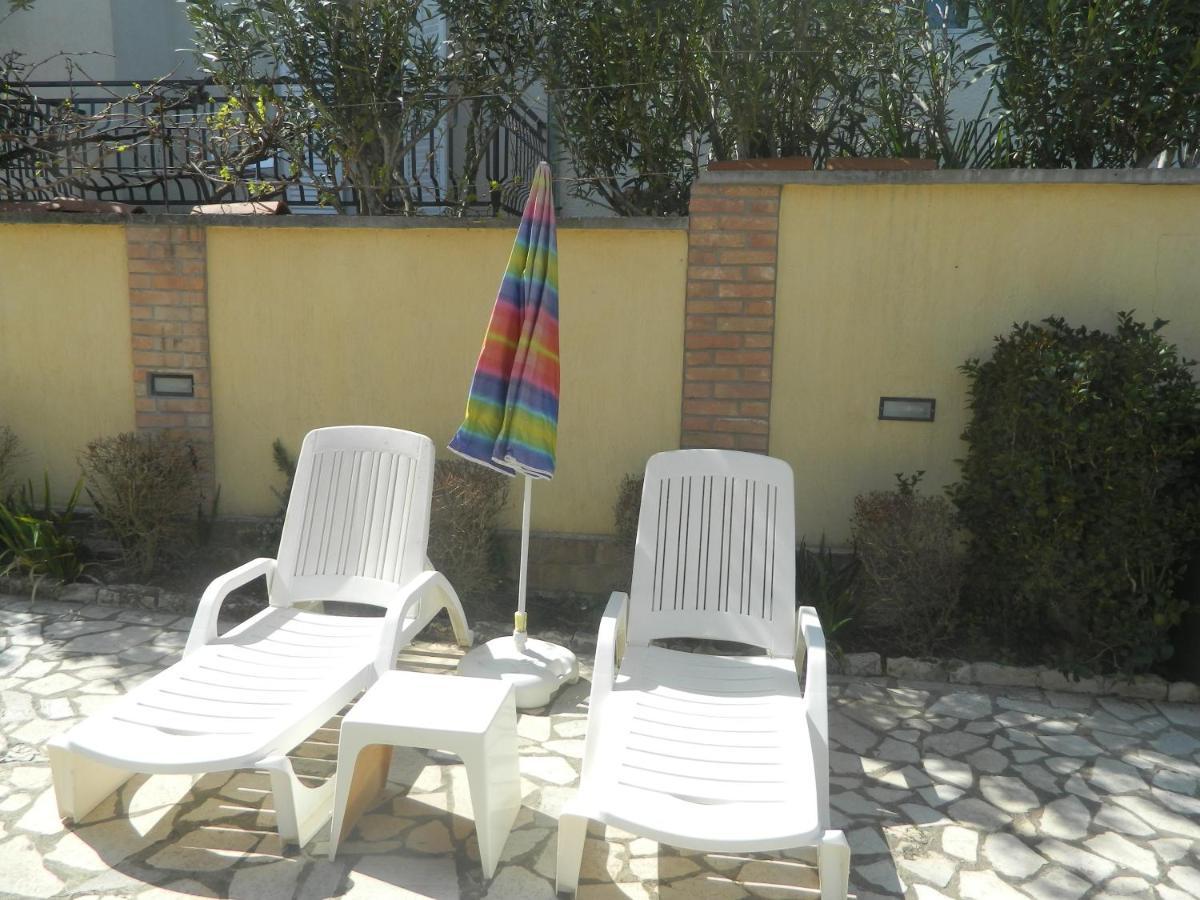 Apartments Vila Vanda Πόρετς Εξωτερικό φωτογραφία